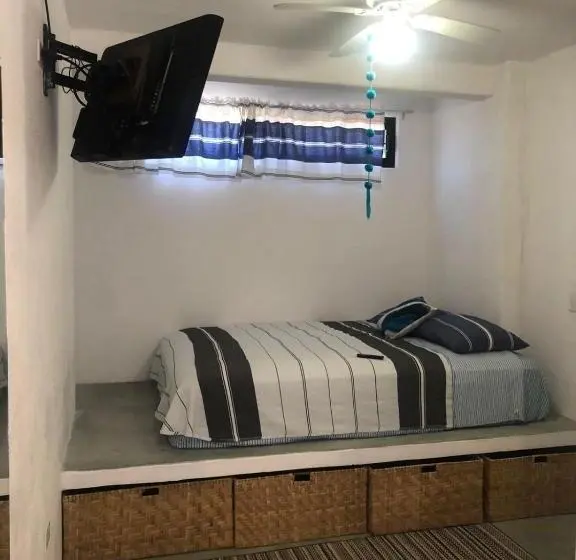 スタンダードルーム, Casa Arrecife Tortuga 3, Beach Is Steps Away! Fast Internet, Private Cozy Room!