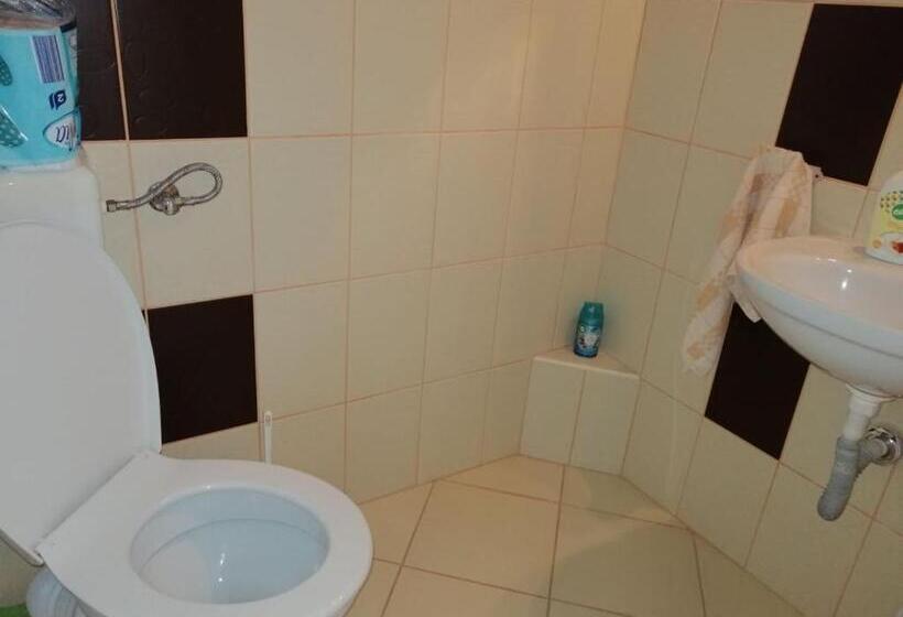 バス共有のスタンダードルーム, Hajnal Vendégház