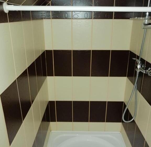 バス共有のスタンダードルーム, Hajnal Vendégház