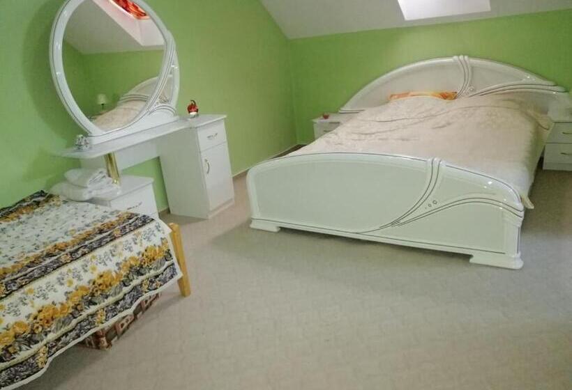 ファミリールーム, Hajnal Vendégház