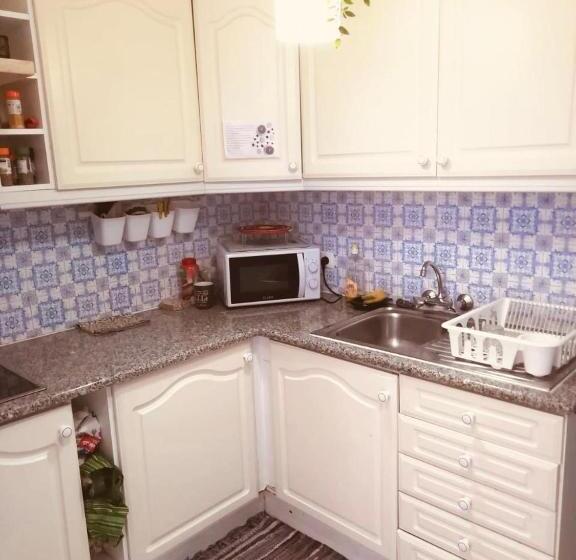 اتاق استاندارد یک نفره, Happen!ng