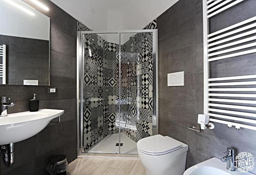 اتاق استاندارد, People Travel Rooms