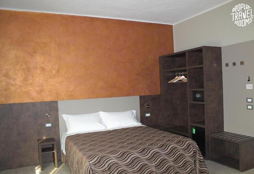 اتاق استاندارد, People Travel Rooms