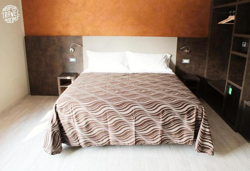 اتاق استاندارد, People Travel Rooms