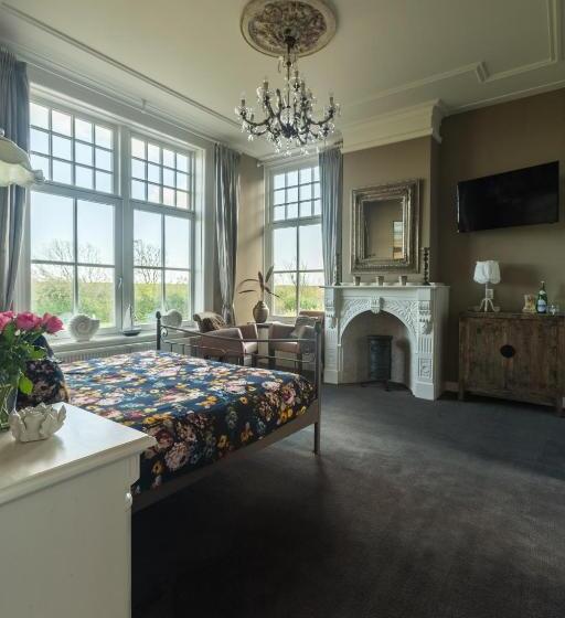 디럭스 스위트, Pastorie Stella Marie