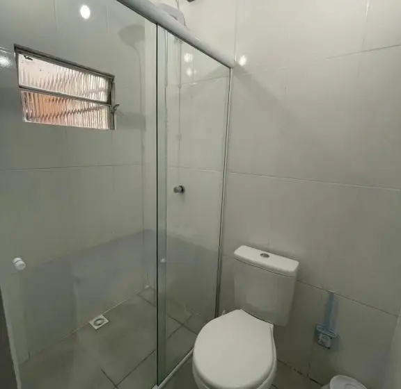 اتاق چهار تخته با دستشویی مشترک, Esquina 8 Suítes Confort & Hostel