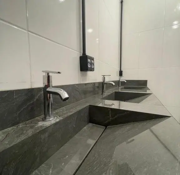 اتاق چهار تخته با دستشویی مشترک, Esquina 8 Suítes Confort & Hostel