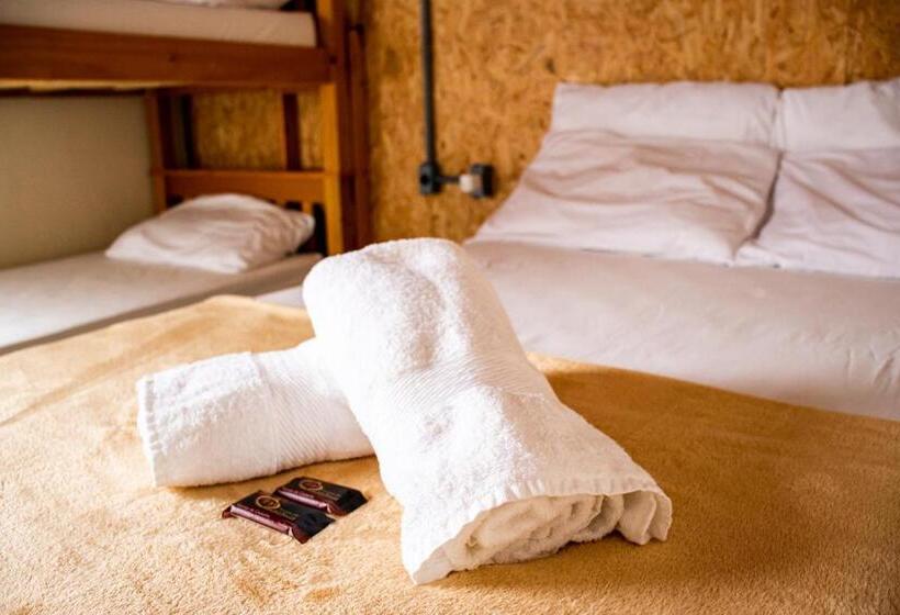 이코노미 쿼드러플룸(공용 화장실), Esquina 8 Suítes Confort & Hostel