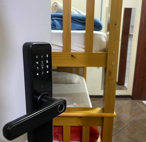 4인용 스탠다드 룸, Esquina 8 Suítes Confort & Hostel