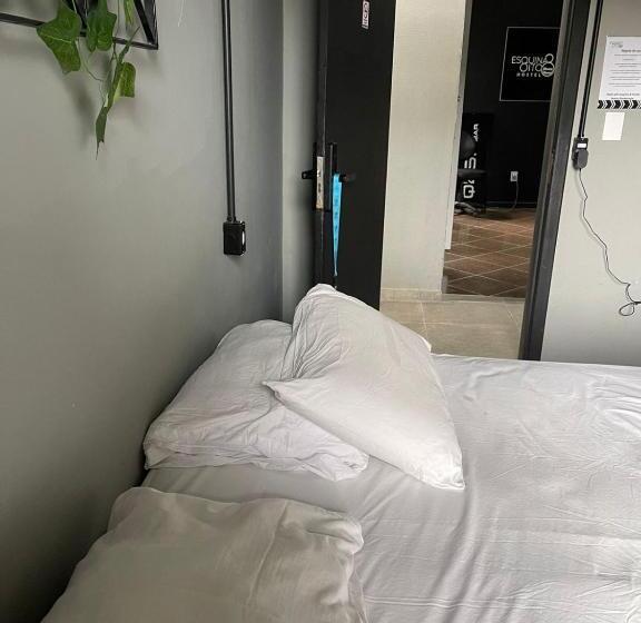 Номер Стандарт Трехместный, Esquina 8 Suítes Confort & Hostel