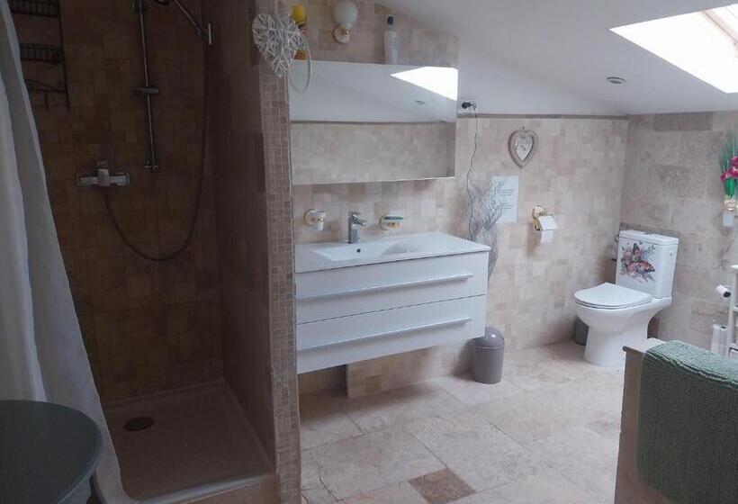 标准间, La Providence