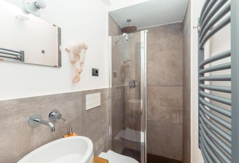 חדר סטנדרט יחיד, Maison Métropole Dante