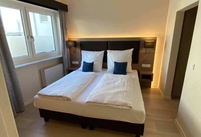 Quarto Triplo Superior, Moseltel Ernst,cochem