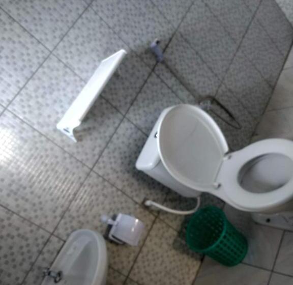 חדר בסיסי, Suítes Dora Tenor