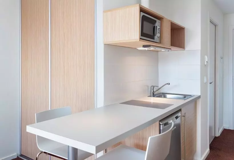 اتاق استاندارد, B&b Hotel Barcelona Sant Cugat