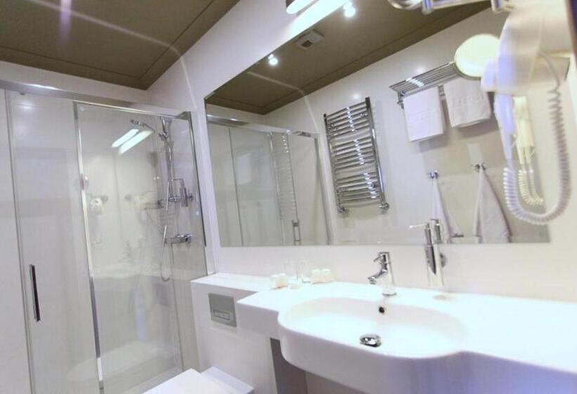 Номер Superior Кровать Кинг, Grand Hotel Kielce