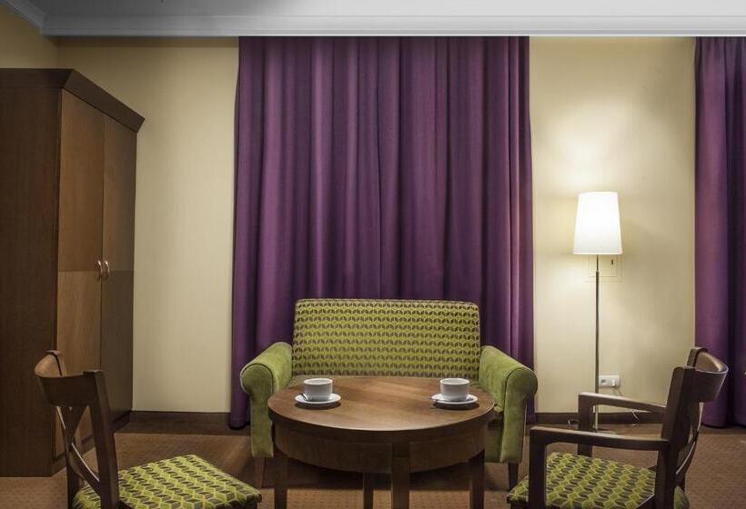 חדר סופריור עם מיטת קינג, Grand Hotel Kielce