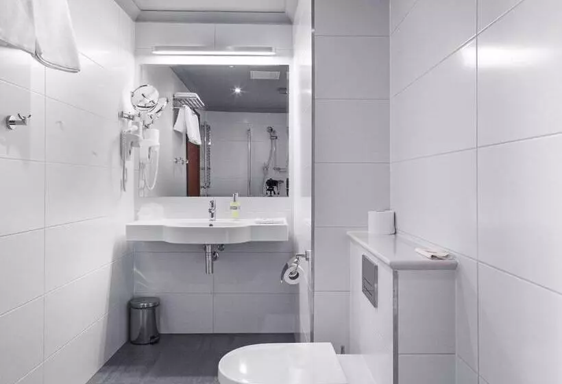 キングサイズベッドのスイートルーム, Grand Hotel Kielce