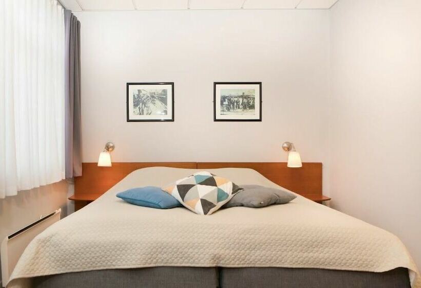 اتاق استاندارد, Aalesund Airport