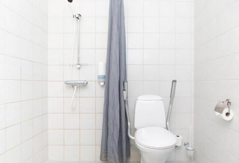 اتاق استاندارد, Aalesund Airport