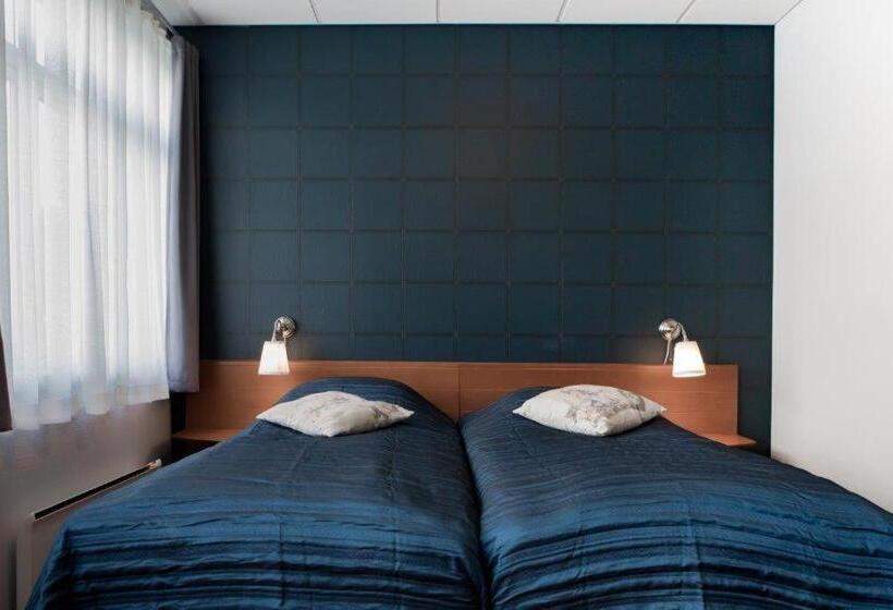 اتاق استاندارد یک نفره, Aalesund Airport