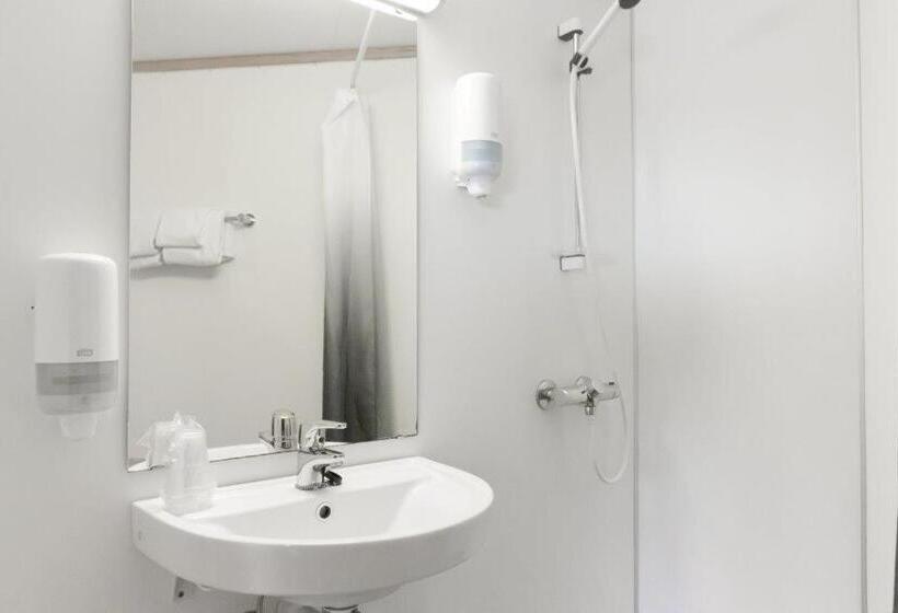 اتاق اکونومی, Aalesund Airport