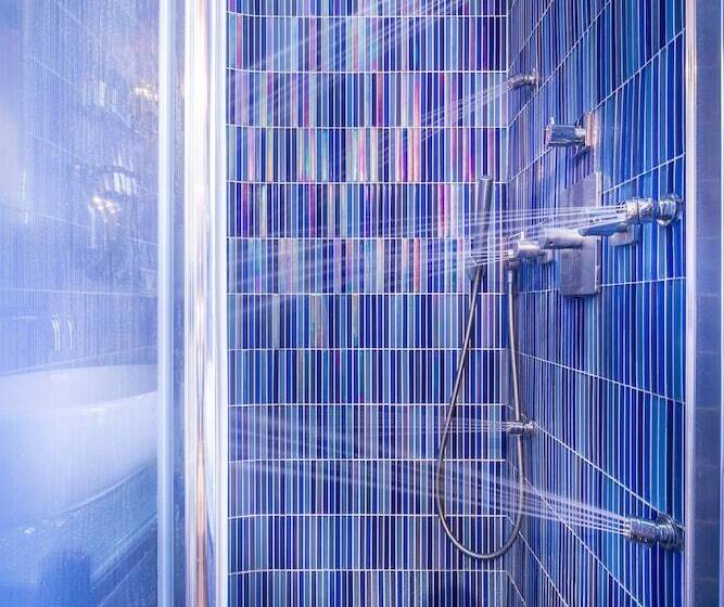 バスタブ付きスタンダードルーム, Apostrophe