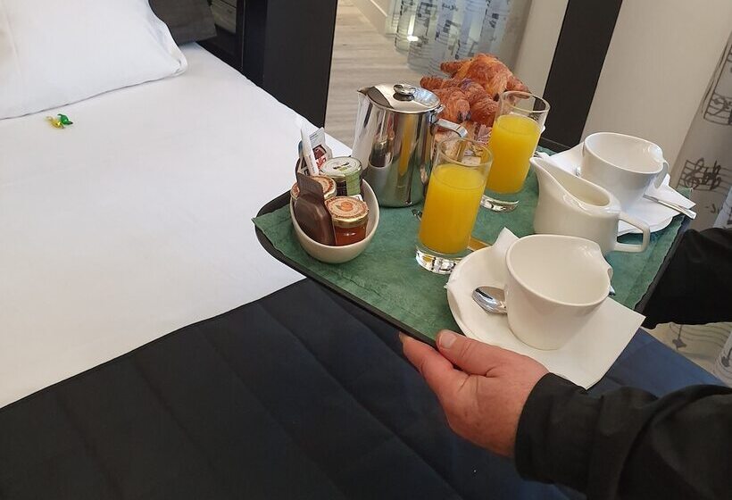 スタンダードルーム, Apostrophe