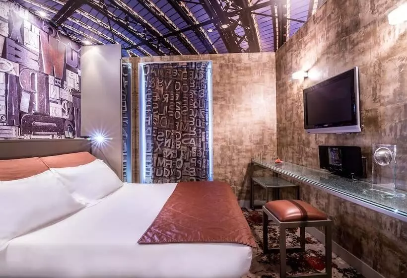 スタンダードルーム, Apostrophe