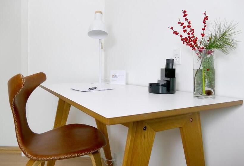 סוויטת ג'וניור נוף לגינה, Arnbjerg Pavillonen