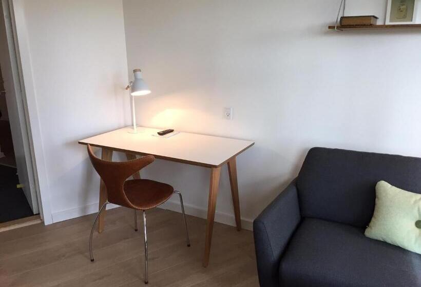 סוויטת ג'וניור נוף לגינה, Arnbjerg Pavillonen