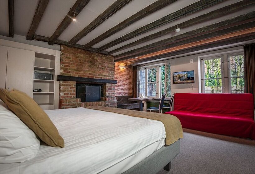 חדר בסיסי, Bourgoensch Hof