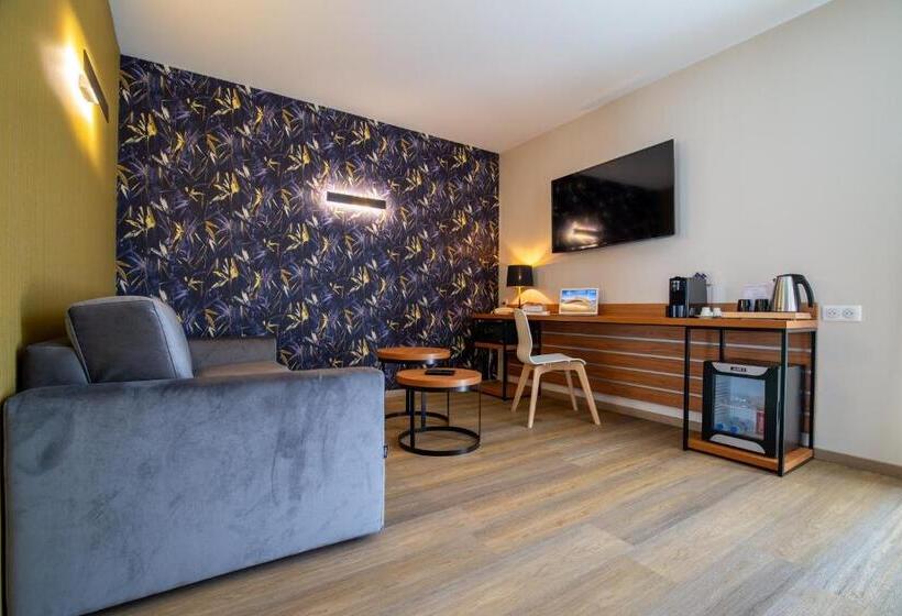 带露台的套间, Brit Hotel & Spa Côte Des Sables