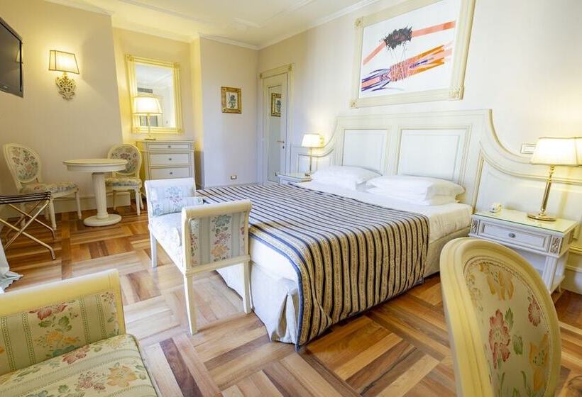 Номер Deluxe, De Paris Sanremo