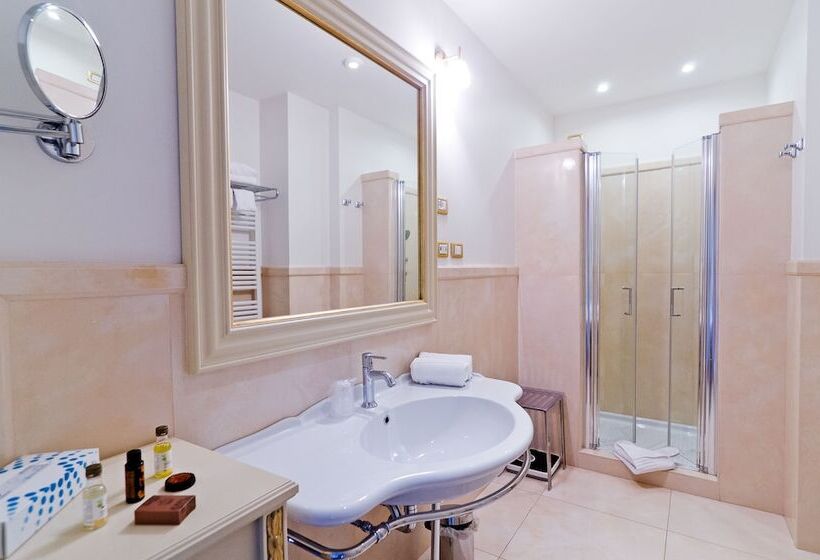 Номер Superior, De Paris Sanremo