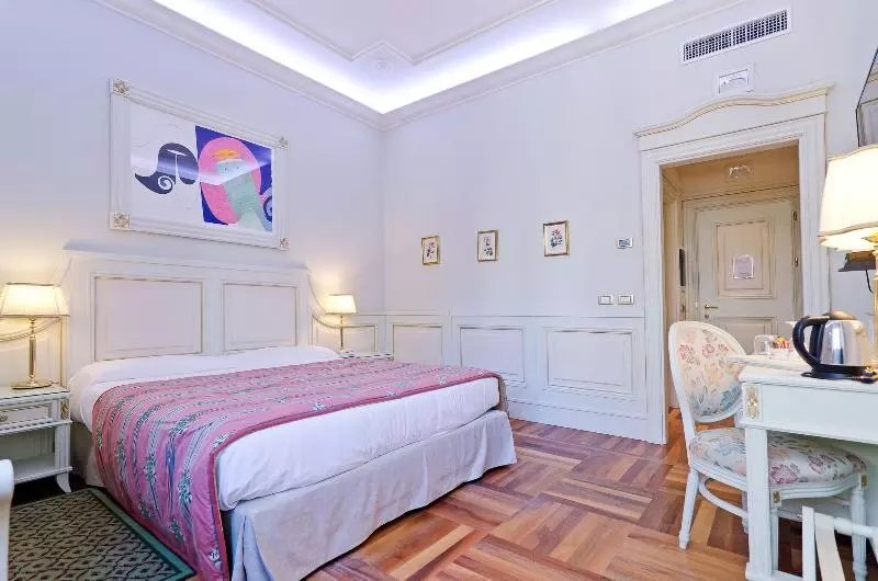 اتاق سوپریور, De Paris Sanremo