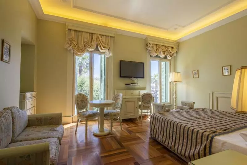 اتاق لوکس, De Paris Sanremo
