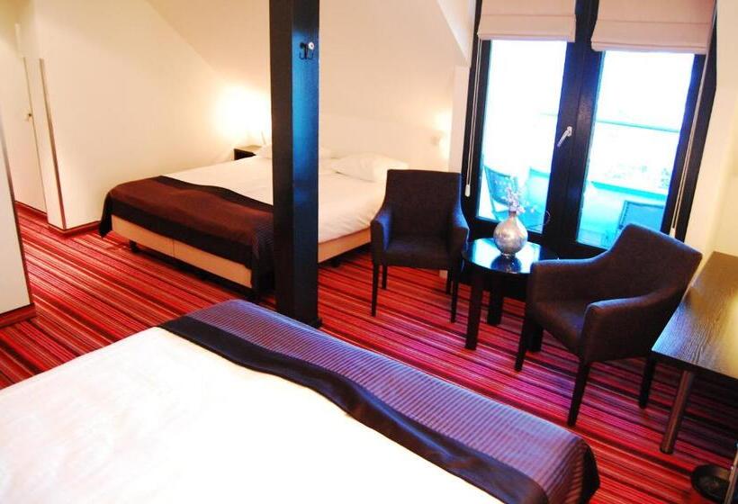 Семейный Номер, De Schout