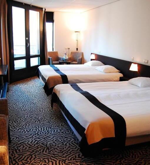 Семейный Номер, De Schout