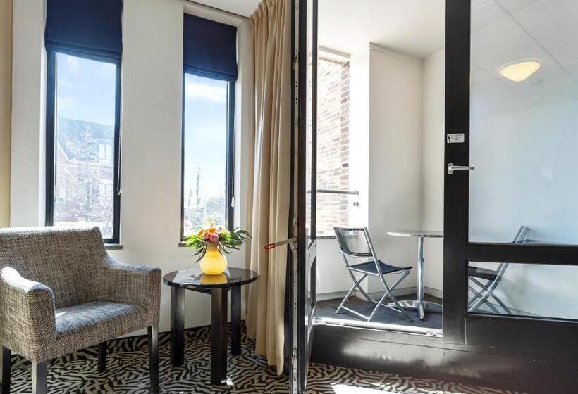 Номер Стандарт, De Schout