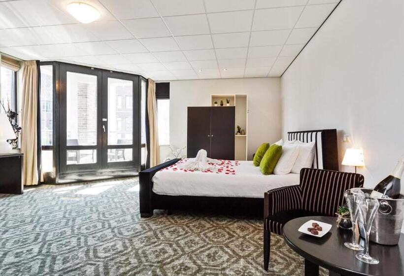 Полулюкс, De Schout