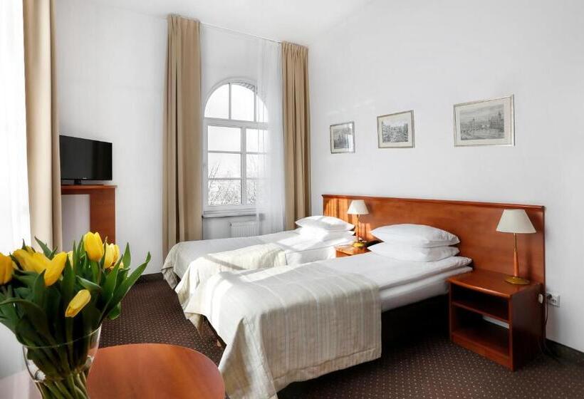 غرفة قياسية, Dom Muzyka