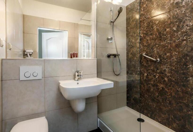 غرفة ديلوكس, Dom Muzyka