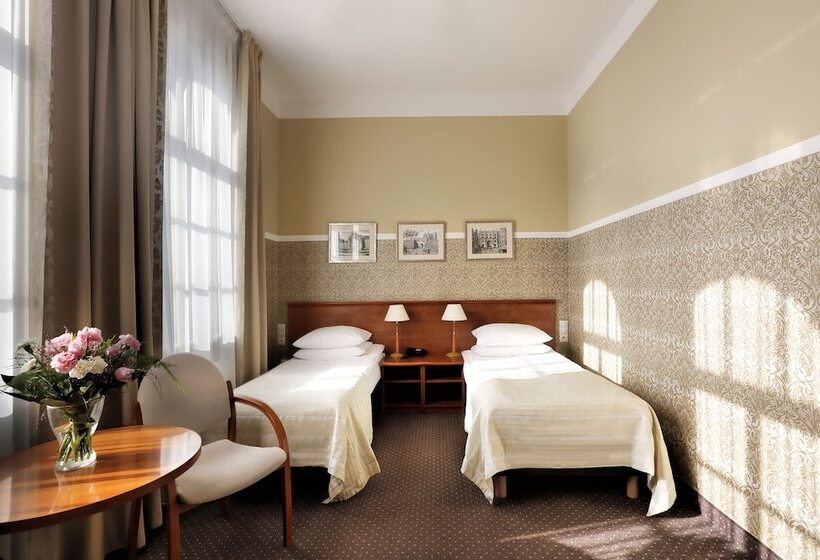 غرفة قياسية, Dom Muzyka