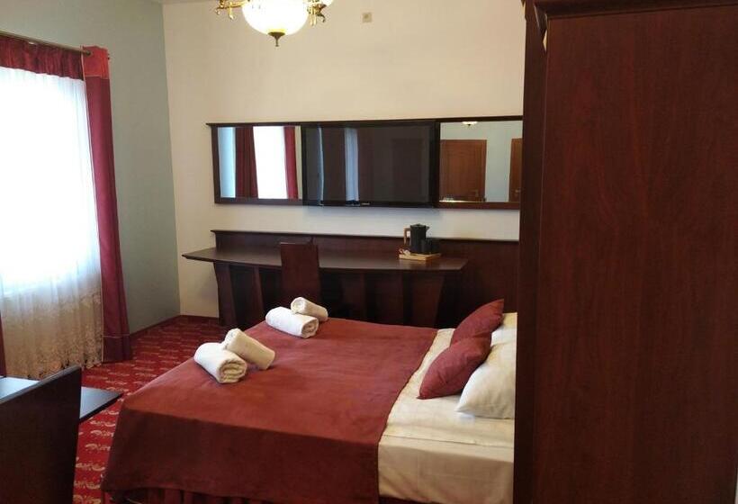 Апартаменты 1 Спальня, Dworek Magnat