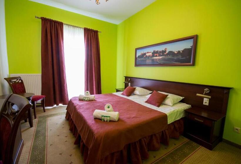 Номер Стандарт с Балконом, Dworek Magnat