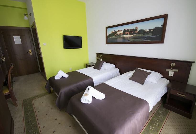 Номер Стандарт с Балконом, Dworek Magnat