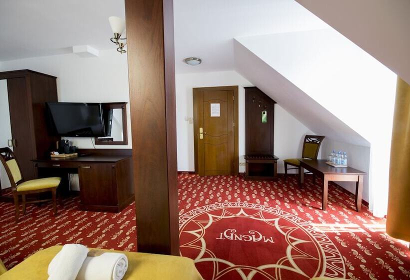 Четырехместный Номер Стандарт, Dworek Magnat