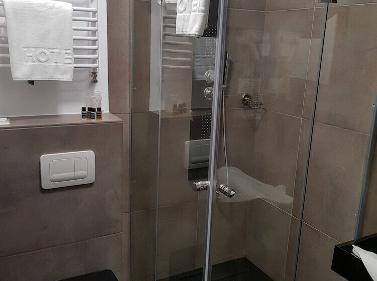 חדר סופריור, Fado