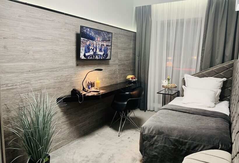 חדר סטנדרט יחיד, Fado